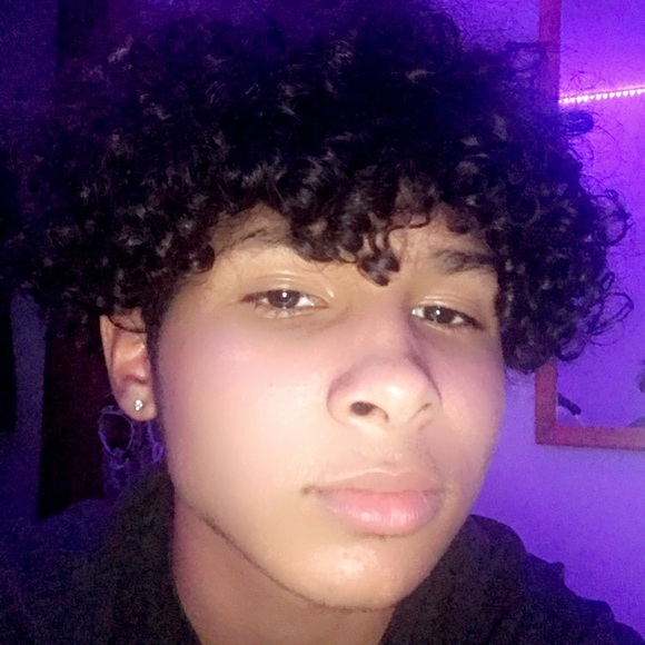 Meet your Posher, Adrian - Picture 1 of 1